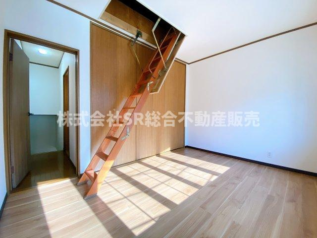 広々とした洋室です