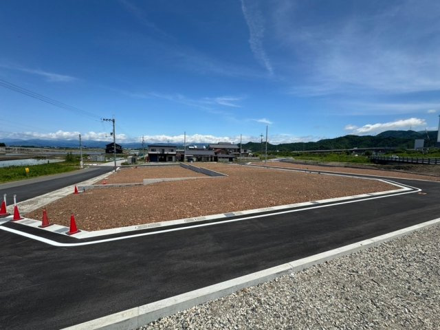 建築条件無しなのでお好きな工務店で建てていただけます☆
