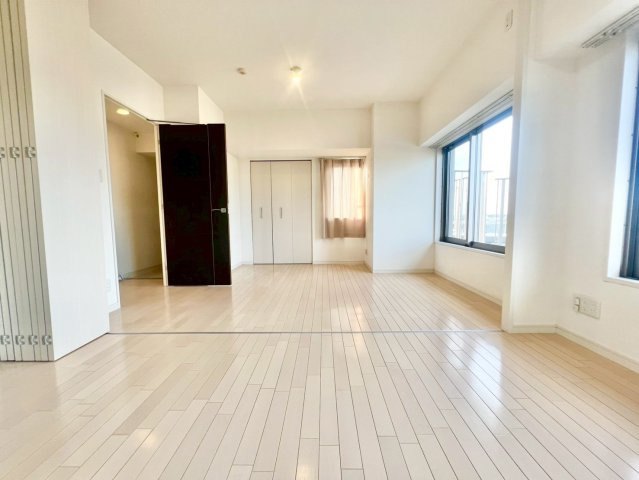 北側の居室は2部屋つなげて広々とした居室として利用可能です！