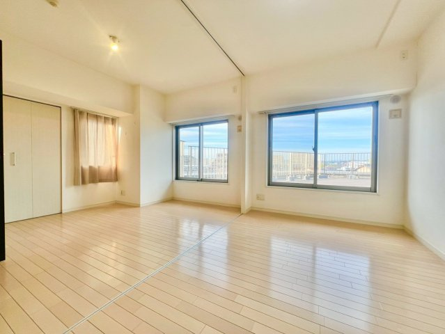 お子様の成長に合わせて3LDK⇒4LDKに変更可能な、可動間仕切りのお部屋です