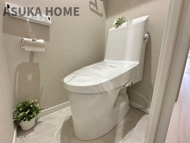 新規交換済！温水洗浄便座のトイレ設備です。