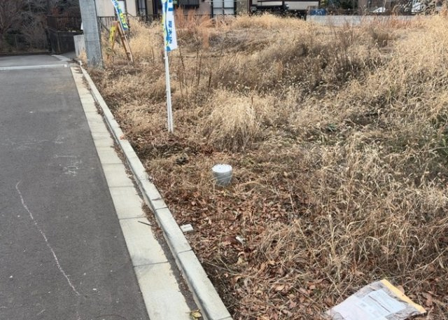 隣家の土地はどうなっているのか、生活利便施設が近くにあるのか、学校まで近いかなど、お客様のライフスタイルにあわせたイメージが重要です。また、近くにあると困る施設が近くにないかも確認するといいでしょう。