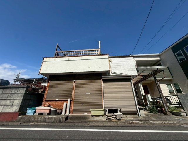 南道路に面し陽当り良好！敷地約30坪・自由設計で夢のマイホームはいかがでしょうか！建築条件なし・お好きなハウスメーカーで建築可能です！