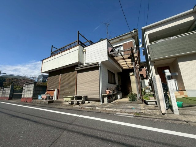 南道路に面し陽当り良好！敷地約30坪・自由設計で夢のマイホームはいかがでしょうか！建築条件なし・お好きなハウスメーカーで建築可能です！