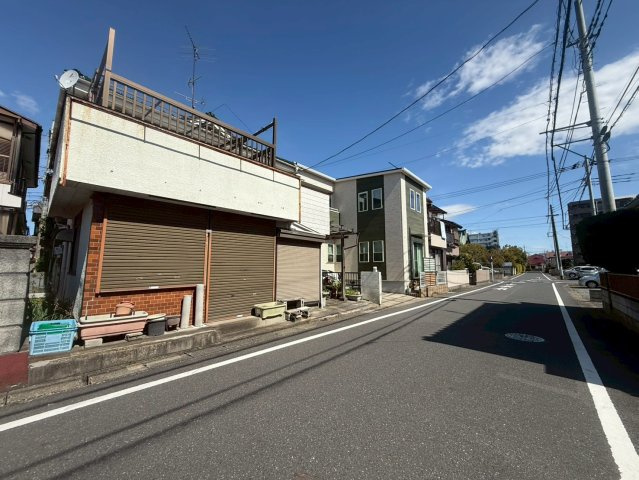 南道路に面し陽当り良好！敷地約30坪・自由設計で夢のマイホームはいかがでしょうか！建築条件なし・お好きなハウスメーカーで建築可能です！