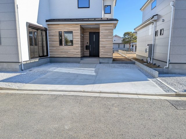 ～めじろ台駅徒歩9分　2台駐車可能～