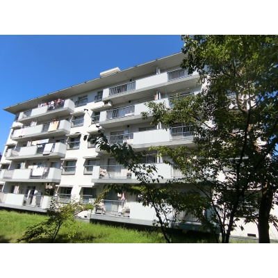 「西高宮小学校」まで徒歩5分。参観日や行事の参加もラクラク！