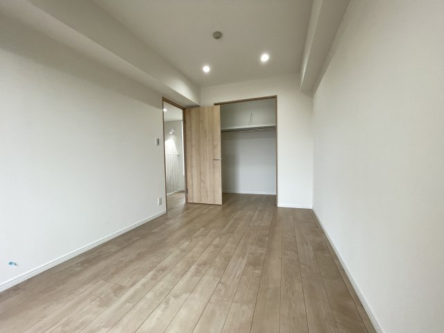 どんなデザインでも調和しやすく、自分らしい空間づくりが楽しめます。　