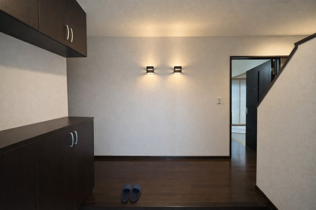 玄関がいつも片づく大容量シューズボックス