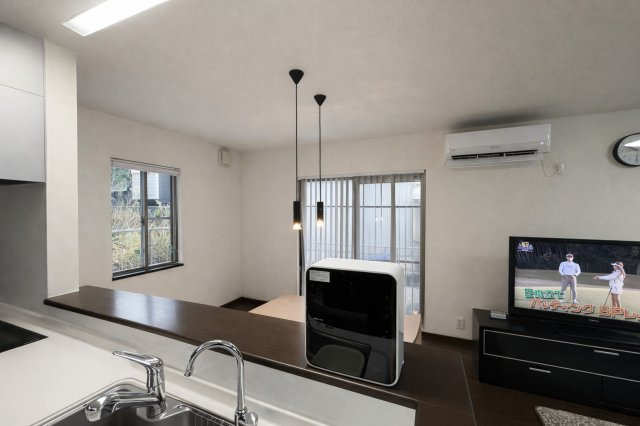 ご家族を近くに感じられる対面キッチン