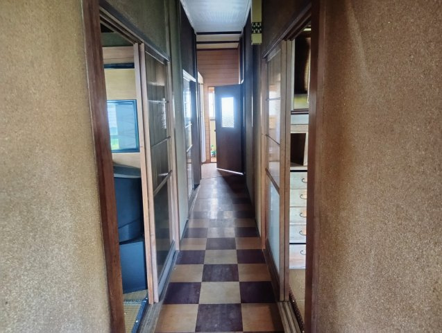 長い廊下からは全ての部屋にアクセスできます！