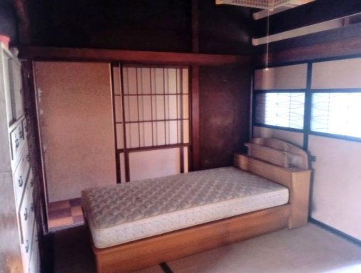 タンス置き場や収納も備えています！
