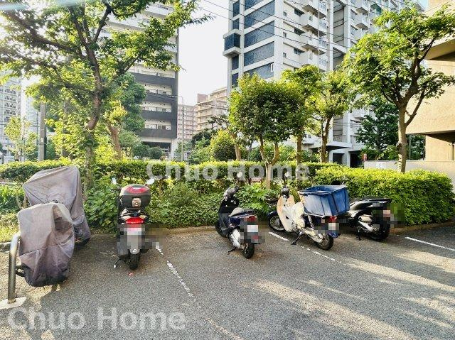 【バイク置場】最新の空き状況や費用などの詳細は担当スタッフまでお問い合わせください。