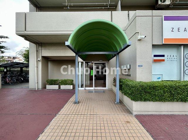 【エントランス】マンションのエントランスは、その物件の印象を決める、顔とも言える場所です。毎日通る場所ですからきれいなのが一番です。