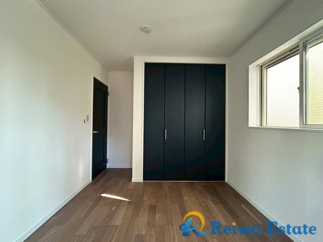 全居室クローゼット付きでお部屋がスッキリと片付きます。