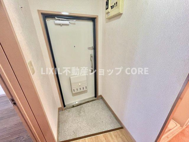 玄関ホールがスッキリ広々としていると帰る時も出ていく時も気持ちが良いものです！　