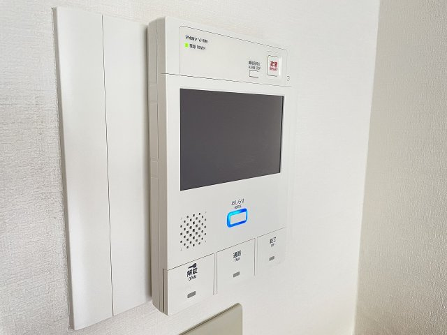 TVモニター付きインターホンで、来訪者をしっかり確認出来ます。　