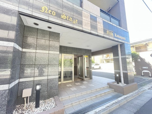マンションの顔でもある、高級感漂うエントランス。　