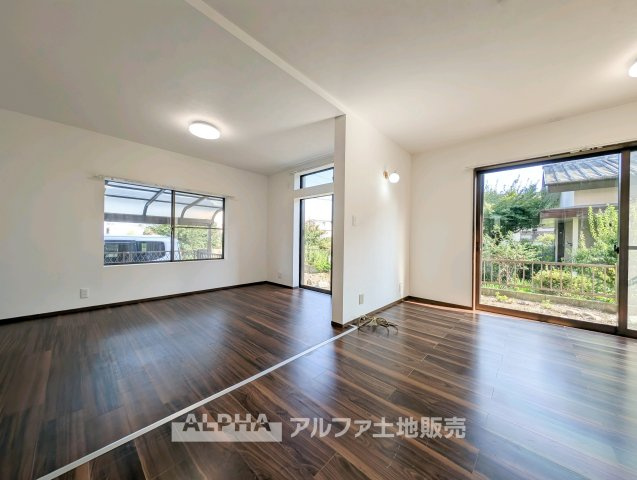 【Living　Space】　◆自分好みの空間へ◆ソファやダイニングセットなど、家具選びから楽しめるリビング。暮らし方に合わせた住空間づくりができます。