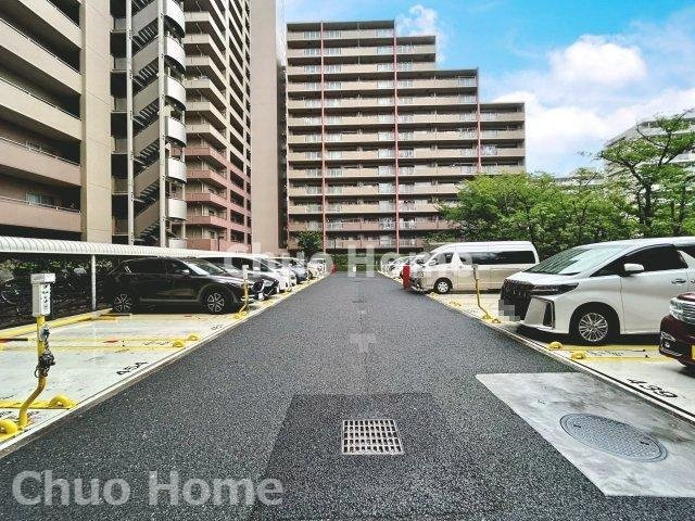 【敷地内駐車場】最新の空き状況や費用などの詳細は担当スタッフまでお問い合わせください。