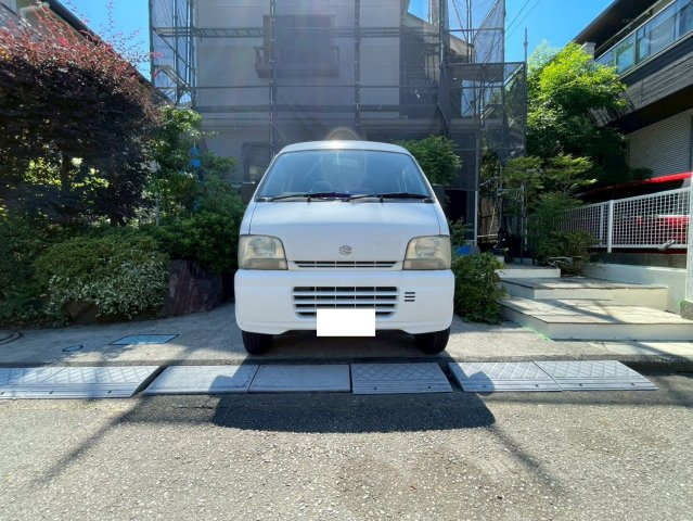 ゆとりのあるカースペースです