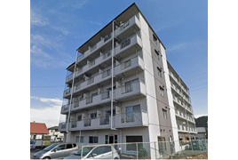 ホワイトハイツ鹿島台の外観