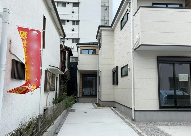 外観：313004851045