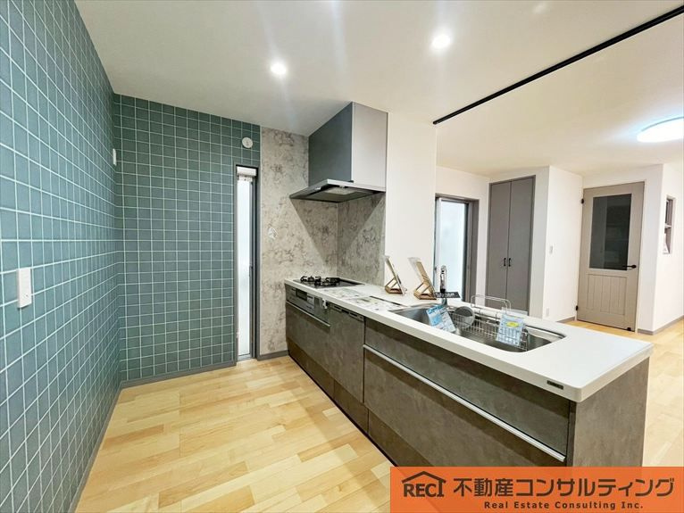 夏は涼しく冬は暖かく暮らせる複層ガラス仕様！