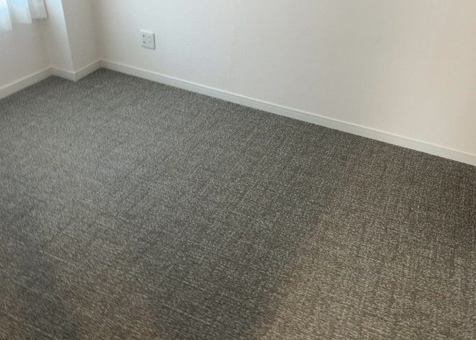 寝室でゆっくりと過ごすためにはベッド周りの適度な空間を担保することや窓の位置、照明の明るさ、寝室の広さなどを考える必要があります。自身や家族の構成とライフスタイルに併せて寝室にする部屋を選びましょう！