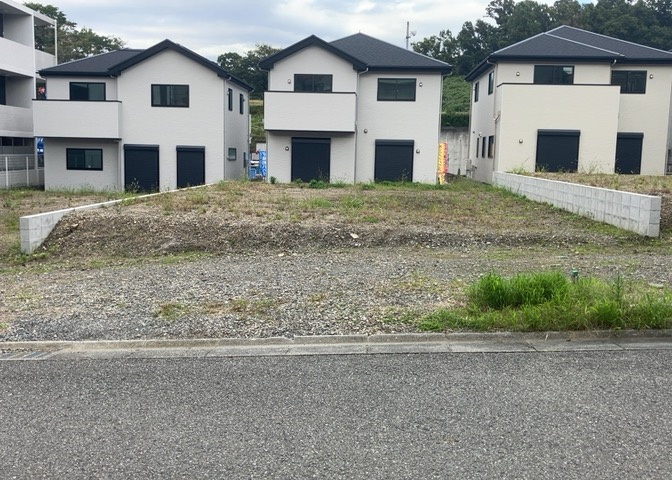 最寄り駅が近いなどの交通アクセスが良い土地だと暮らしやすいですよね。通勤・通学の観点から土地を選ぶことも大切です！自身や家族のライフワークからあったの物件を探しましょう！当社営業がお力になります！