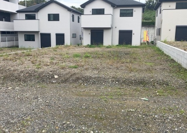 土地探しをしていると都市計画区域という言葉を目にすると思います。法律によって、都道府県知事や国土交通大臣が指定するエリアのことを指しており、都市計画区域は市街化区域と市街化調整区域に分けられています。