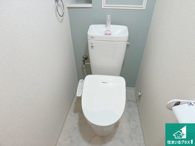 落ち着いた色で統一されたトイレ！