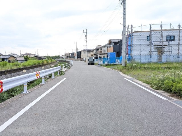 現地前面道路（2026年6月）撮影