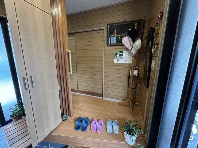 広々とした玄関ホール。