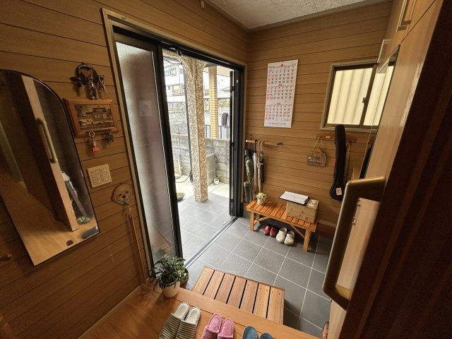 玄関土間リフォーム済み（R4年）。