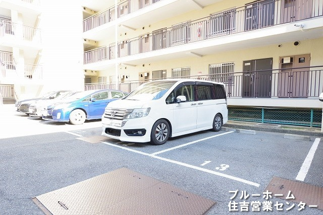 敷地内にある駐車場です！