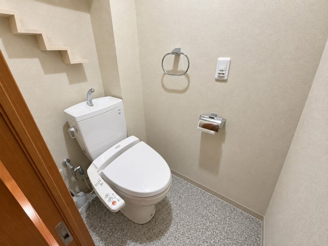 AIにて残置物等は画像処理されております。　温水洗浄暖房便座