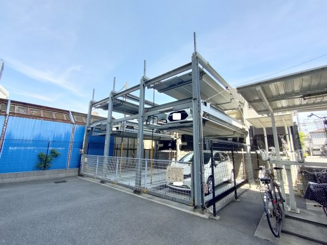 【駐車場】