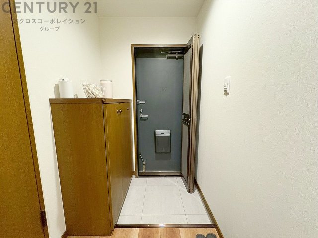 衣類やアクセサリー、小物類の収納が便利で整理整頓がしやすく、部屋の美観を保ちつつ、スペースを最大限に活用できます。衣服のしわやダメージを防ぎ、長持ちさせることができます。　
