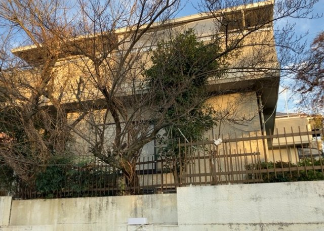 人が暮らすうえで日光は大切な要素となります。日当たりの良さは譲れないポイントですね。併せて近くに大きな建築物の建築予定がないか、あるいはそれが可能な土地が近くにないか事前に確認することもお勧めします。