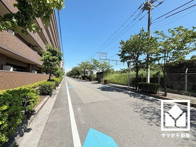 2025年6月デザインフルリノベーション済の大変綺麗なお部屋です。大切なペットとも一緒に住まいいただけます（規約制限有）。お問合せお待ちしております。