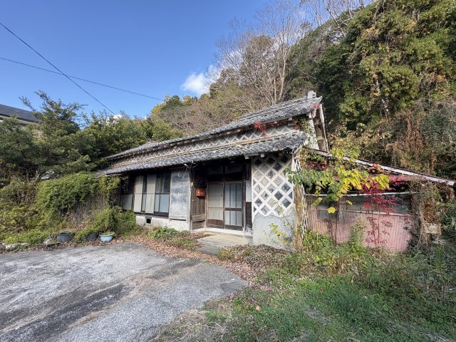 解体更地渡しとなります。
