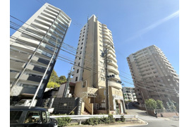 グランドメゾン八事裏山の外観