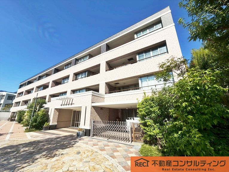 外観：328000621219