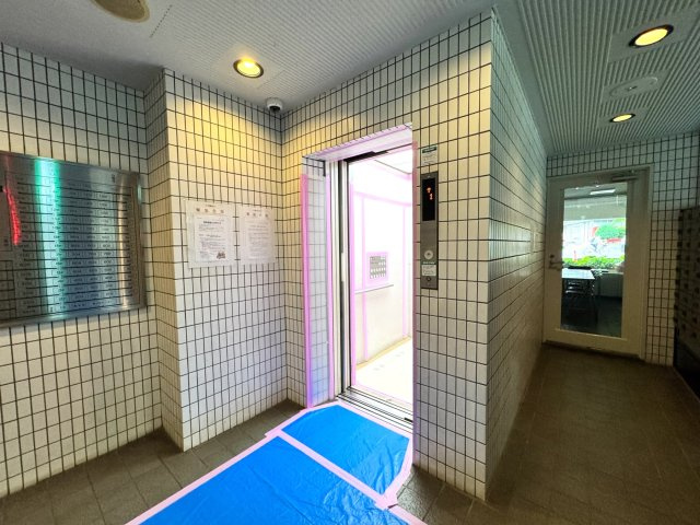 エントランスホール
