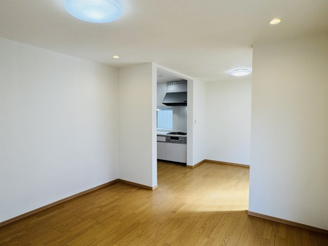 ～17.0帖の明るく開放感のあるLDK、家族団欒の時間をお過ごしいただけます～