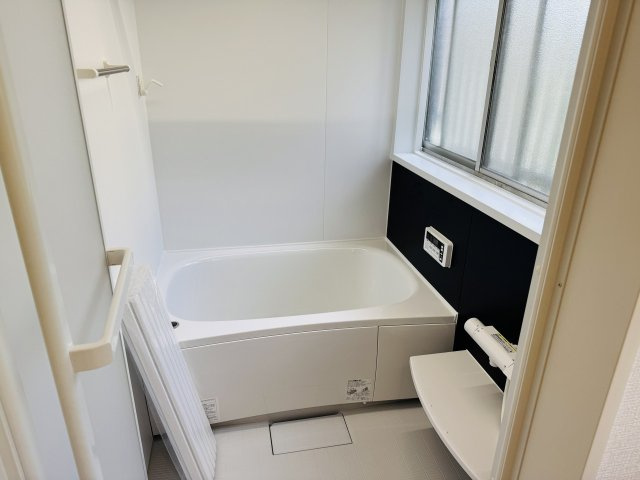 ～新規交換したキレイなバスルーム　気持ち良く湯船に浸かる事が出来ます～