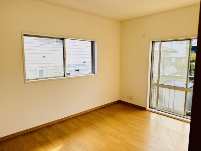 ～2階バルコニーに面している6.0帖の主寝室～