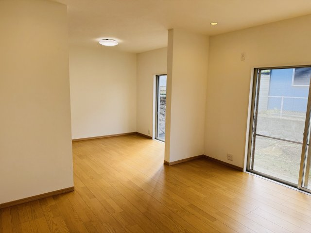 ～17.0帖の明るく開放感のあるLDK、家族団欒の時間をお過ごしいただけます～