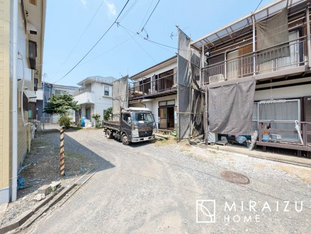 運転が不安な方も安心な前面道路、きちんと幅員のある道路は女性にも安心です。整備されている道路は気持ちも良いですね♪